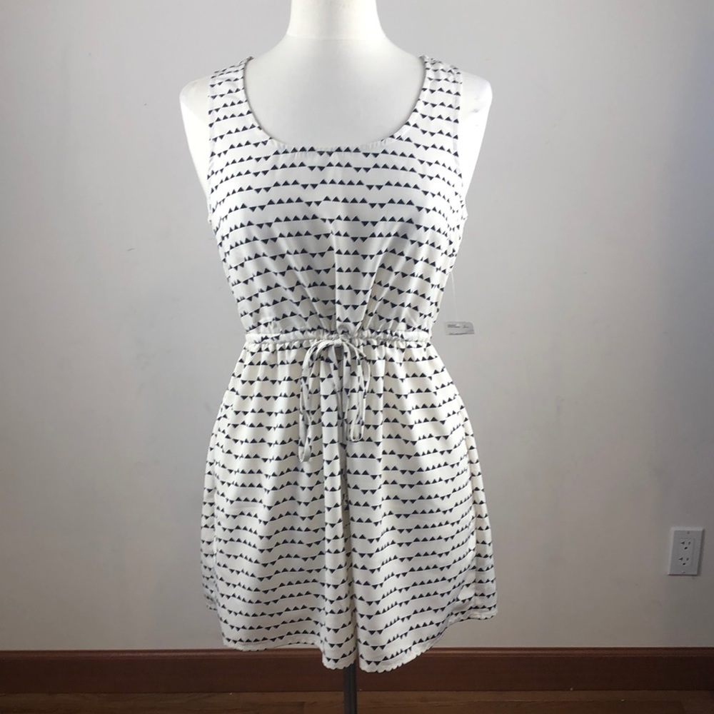 New Forever 21 sleeveless, lightweight dress. Size Medium